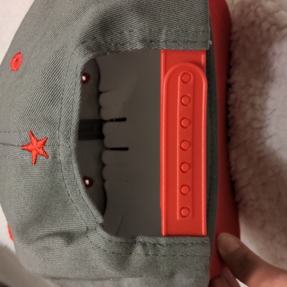 Grizzly Lids Gray California Republic Trucker Snapback W/Red Rim. O/S. NWT - Picture 5 of 7